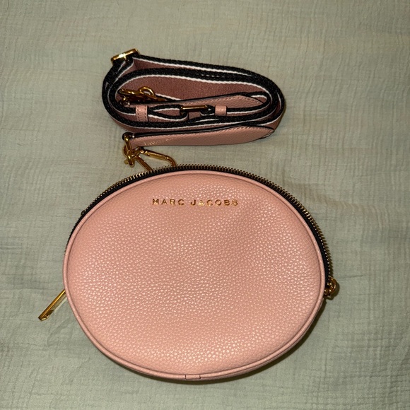 Marc Jacobs Blush Pink Round Crossbody Bag - Picture 1 of 4